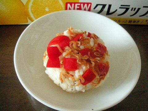 ☆赤ピーマンと干しアミの鶏ガラ塩糀味おにぎり☆